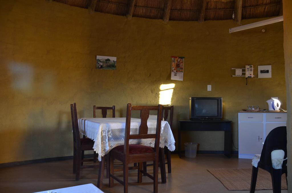 Bama Lodge Rietfontein Kültér fotó